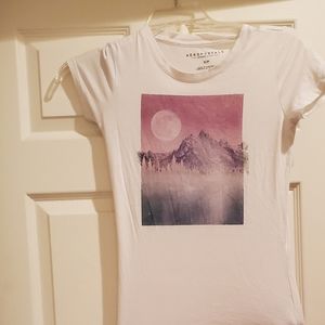 Aeropostale white graphic tee